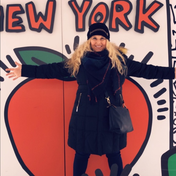 Meet your Posher, Kathy - Picture 3 of 4